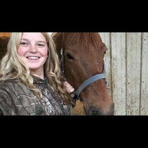 Meet your Posher, Cassie